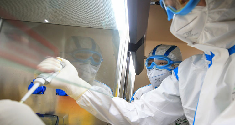 توزر: تسجيل حالة شفاء لشيخ سبعيني مصاب بفيروس كورونا