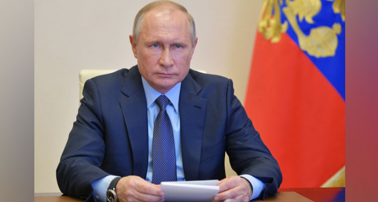 بوتين يهنئ مسلمي روسيا بحلول عيد الفطر المبارك