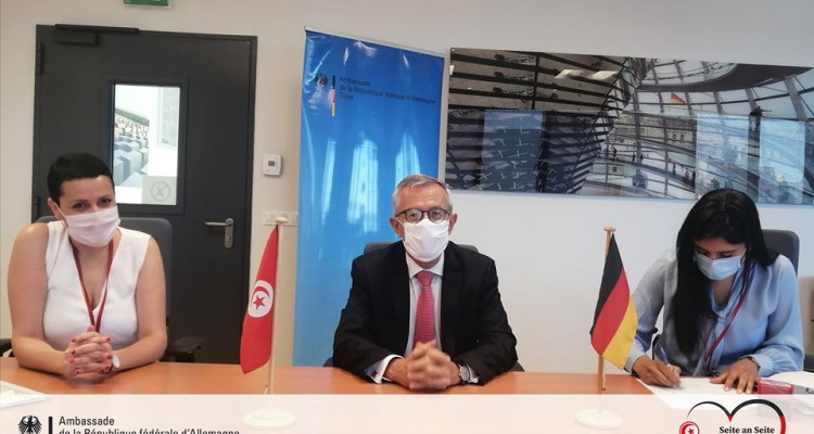 سفارة ألمانيا تدعم مستشفى شارل نيكول للحد والتوقي من انتشار جائحة “كوفيد-19”