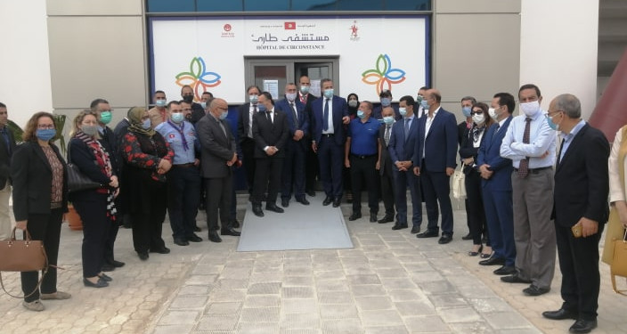 وزير الصحة  رفقة وزير شؤون الشباب والرياضة  يدشنان المشروع النموذجي "مستشفى طارئ covid19 " بالحي الوطني الرياضي (صور)