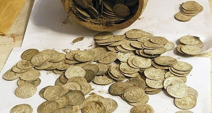 سليانة : حجز121 قطعة نقدية أثرية تعود إلى الحقبة الرومانية