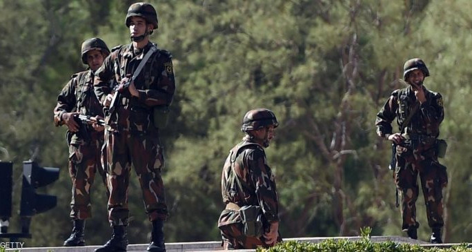 الجزائر: مقتل جنديين في انفجار لغم