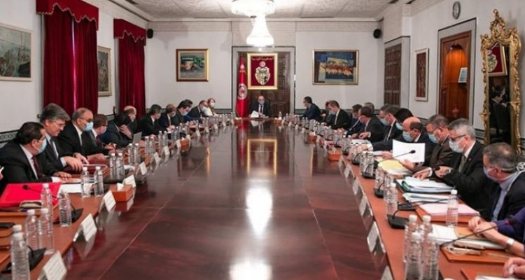 المصادقةعلى مشاريع قوانين تتعلق بمراسيم تم إصدارها طبقا للتفويض إلى الفخفاخ