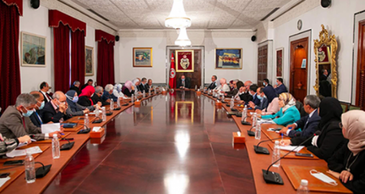 رئيس الحكومة يلتقي بأعضاء كتلة حركة النهضة