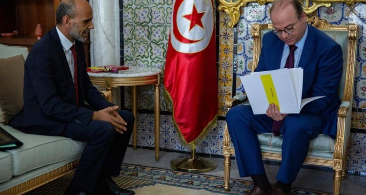 إلياس الفخفاخ يطّلع على نتائج الدورة الرئيسية للباكالوريا