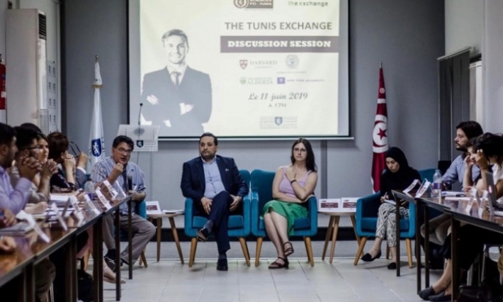 Débat entre Professeurs et étudiants de Sciences Po au campus de l’Université Européenne de Tunis.