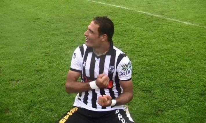 حمدي رويد يجدد العهد مع ملاعب كرة القدم 