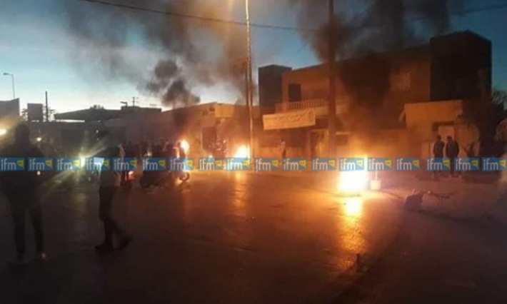 على خلفية وفاة المصور الصحفي: احتجاجات وغلق للطريق في القصرين 