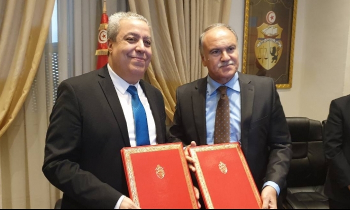 اتفاقية بين وزارة التربية والتلفزة التونسية لبث برنامج مسابقات بين المعاهد ودروس دعم لسنوات التاسعة أساسي والباكالوريا