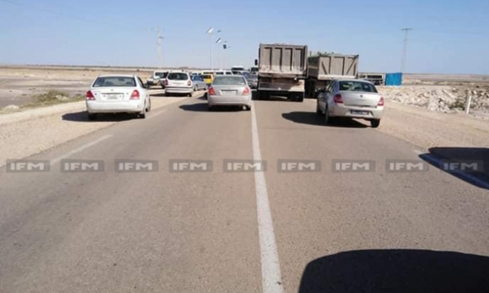 مدنين: غلق عدد من الطرقات احتجاجا على الزيادة في أسعار المحروقات
