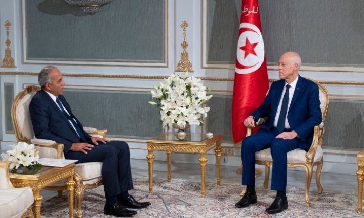 الجملي يطلب التمديد بشهر لتشكيل الحكومة الجديدة 