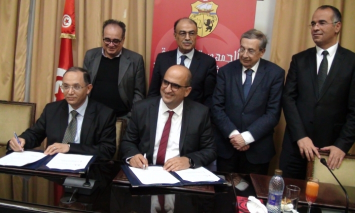 امضاء الاتفاقية القطاعية المنظمة للعلاقة التعاقدية بين الكنام ونقابة أصحاب الصيدليات الخاصة