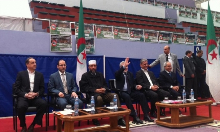 المعارضة الجزائرية تدعو إلى تأجيل الانتخابات الرئاسية وترفض التدخل الأجنبي 