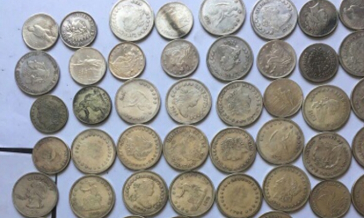 القصرين: إيقاف 3 أشخاص كانوا بصدد بيع قطع أثرية بمقهى في سبيطلة
