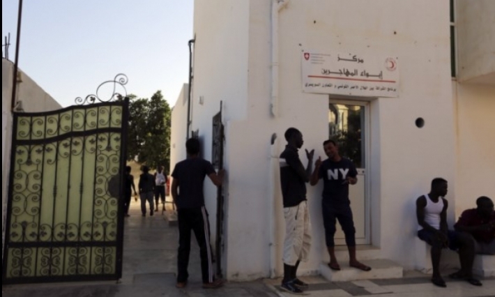 بعد أن أثارت مسألة ترك مهاجرين إيفواريين عالقين في الصحراء جدلا كبيرا: منظمة الدفاع عن حقوق الانسان توضح