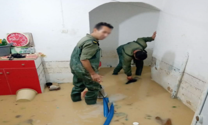 الجيش الوطني يتدخّل لنجدة المواطنين بولاية أريانة جرّاء الفيضانات