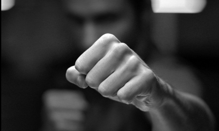 بعد اعتدائه على أحد الأعوان: إيقاف وقتي عن العمل لمعتمد سبيبة