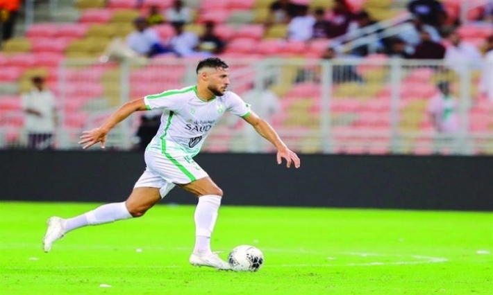 رئيس أهلي جدة يصالح بين يوسف البلايلي ومدربه السويسري 
