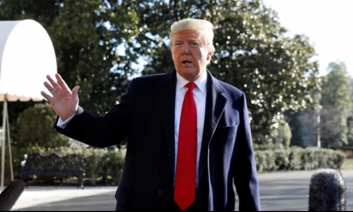 ترامب يتهم الديمقراطيين بإثارة الهلع بشأن كورونا