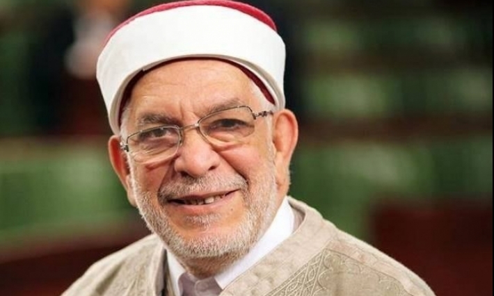 عبد الفتاح مورو: الشعب التونسي انتقم لبورقيبة بواسطة الباجي ومرافقتي للجثمان كانت واجبا يفرضه الدين الاسلامي (فيديو) 