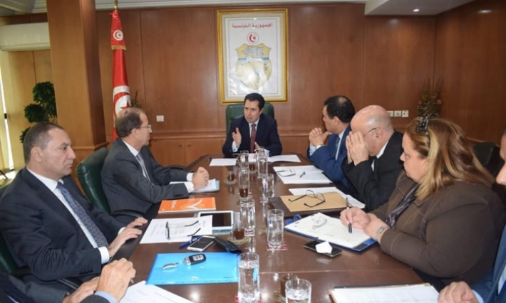 وزارة الصناعة ومنظمة الأعراف تتفقان على إحداث لجنة لدراسة تعريفة الكهرباء والغاز ودعم الدولة للطاقة