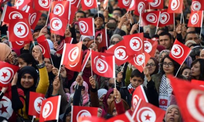 بعد ثماني سنوات من الثورة ماذا تحقق للتونسيين؟