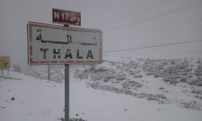 القصرين: انقطاع حركة المرور بالطريق الوطنية 17 على مستوى تالة