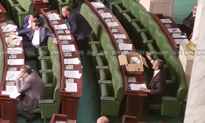 النائب فيصل التبيني: " الكردونة اللي خذيتوها في الانتخابات رجعتلكم ورجعولكم فيها صغاركم"