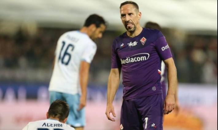 الاتحاد الإيطالي لكرة القدم يسلط عقوبة الإيقاف على الفرنسي ريبيري ويغرمه ماليا
