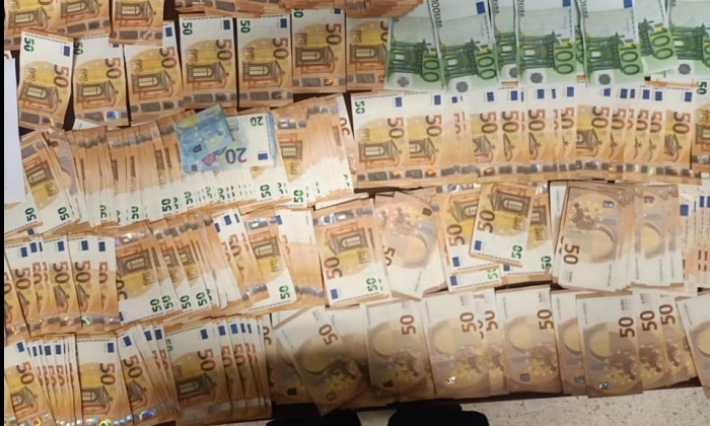 معبر حزوة الحدودي: حجز 47 ألف أورو معدة للتهريب نحو الجزائر