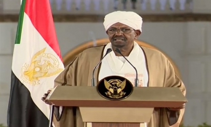 في كلمة توجه بها للشعب السوداني: عمر البشير يعلن فرض حالة الطوارئ في البلاد لمدة عام 