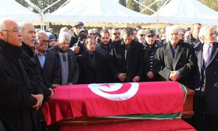 جثمان الفقيد مصطفى الفيلالي يوارى الثرى بمقبرة الرحمة برادس