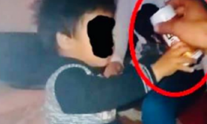 بعد تداول فيديو لطفل الـ 3 سنوات في جلسة خمرية: النيابة العمومية على الخط