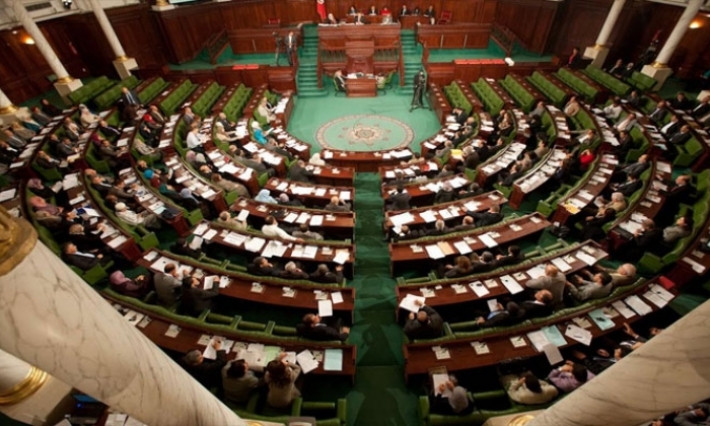 نواب المعارضة يوقعون عريضة لتكوين لحنة تحقيق حول عجز الميزان التجاري