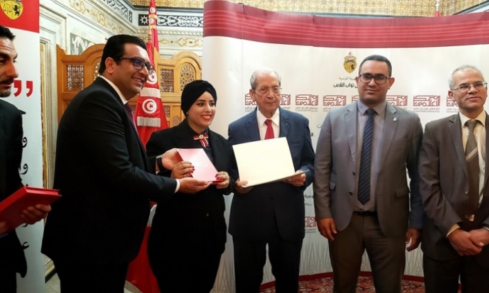 البرلمان: تكريم عدد من الصحفيين في اليوم العالمي لحرية الصحافة