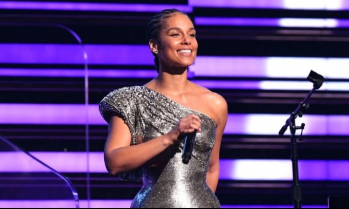 Alicia Keys rend hommage à Kobe Bryant 