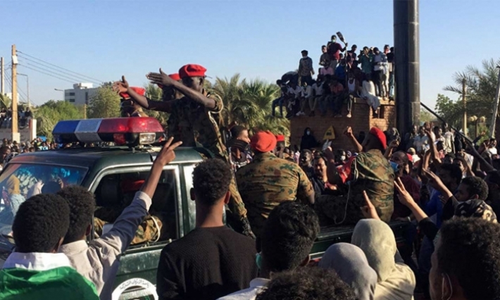 أنباء عن انقلاب عسكري في السودان