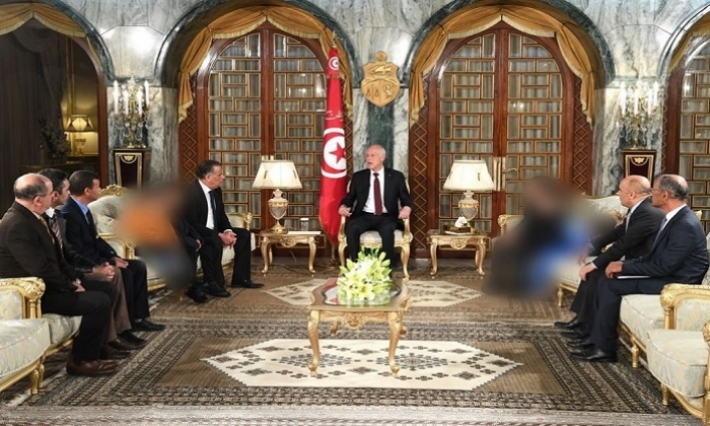 رئيس الجمهورية يستقبل أبناء المقاتلين التونسيين في ليبيا  ( صور )
