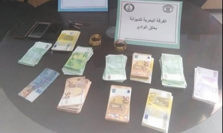 ميناء حلق الوادي: القبض على عامل بإحدى البواخر يحاول تهريب مبلغ كبير من العملة الصعبة 