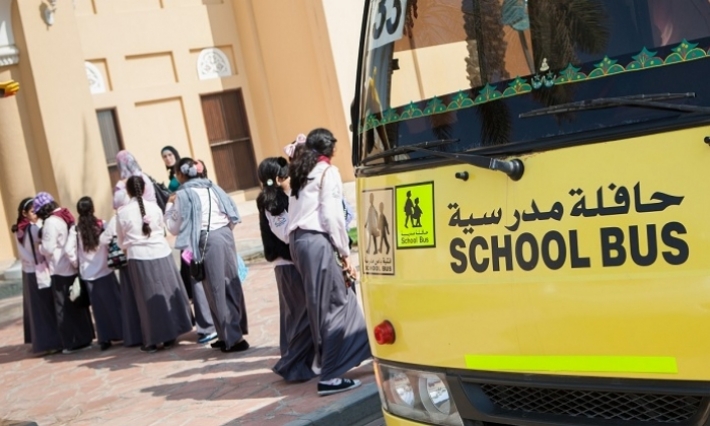 9 حافلات للنقل المدرسي هدية قطر لبلديات توزر 