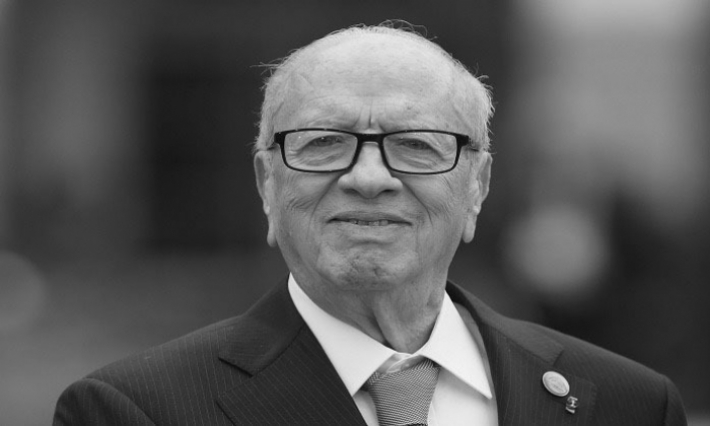انتظام فرق المرحوم محمد الباجي قائد السبسي بقصر قرطاج 