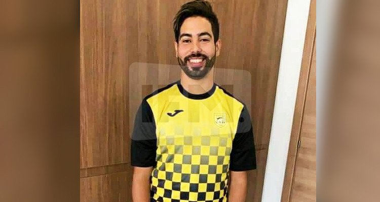 النادي البنزرتي يعلن القطيعة بالتراضي مع لاعبه آدم الرجايبي