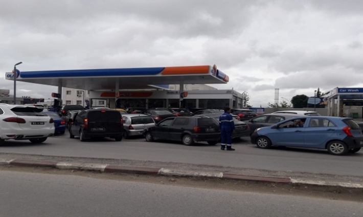 اتحاد الشغل ومنظمة الأعراف ينفيان شن إضراب في محطات بيع البنزين 