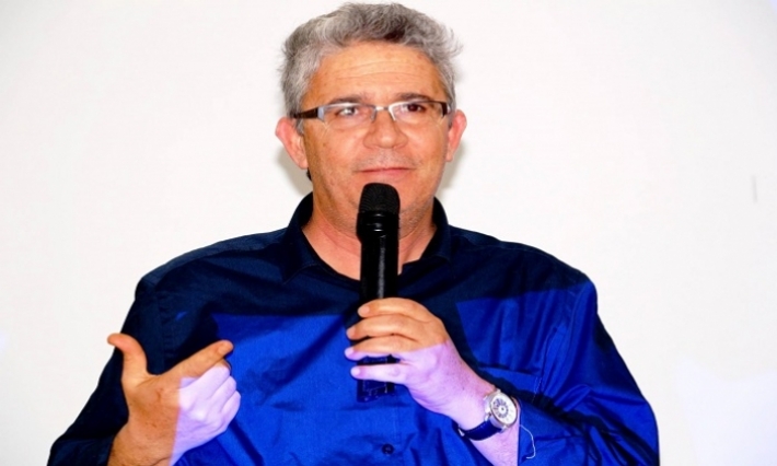 عدنان منصر: إلياس الفخفاخ اختيار صائب وليذهب توافق الفاسدين إلى الجحيم 