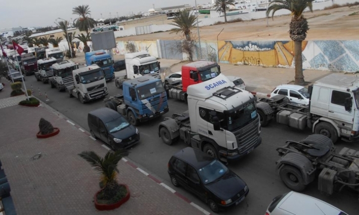 صفاقس: أصحاب شاحنات النقل الثقيل يقررون الدخول في تعليق مفتوح لنشاطهم