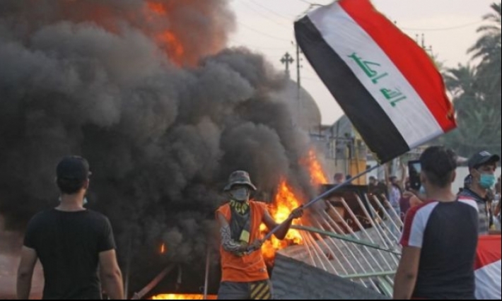 وفاة متظاهر واختناق العشرات في العاصمة العراقية بغداد