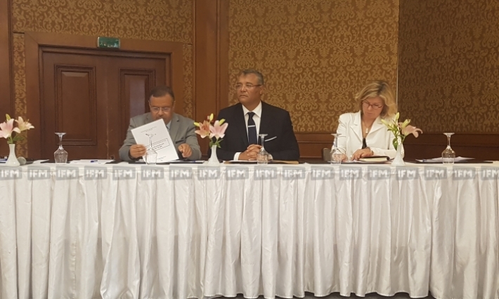 تسخير 30 شاحنة تابعة للجيش لإجلاء الحبوب