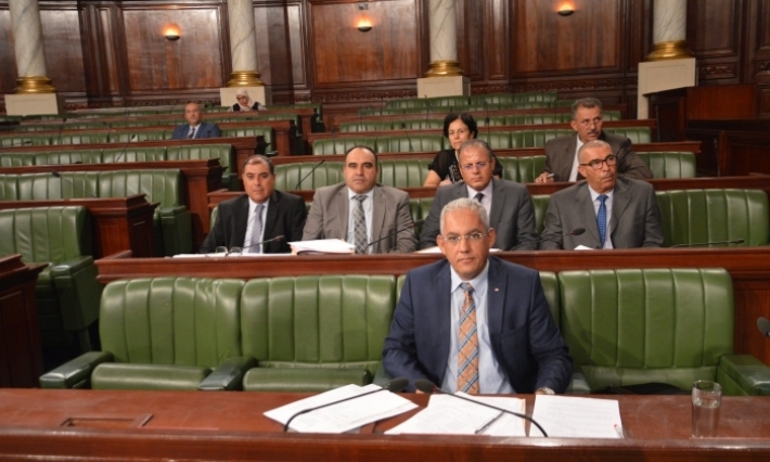 وزير التجهيز: الشروع فريبا في أعمال صيانة الطرقات السيارة بمبلغ 100 مليون دينار