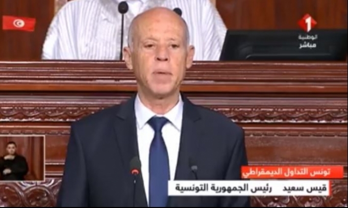 قيس سعيد: "من كان يهزه الحنين للعودة إلى الوراء فهو يلهث وراء السّراب"