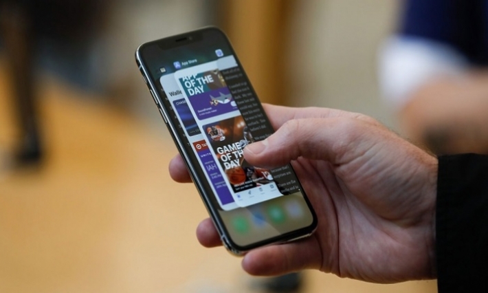 اكتشاف جديد قد يحيل بطاريات الهواتف الجوالة على نهاية الخدمة 